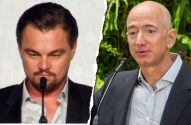 Leonardo DiCaprio e Jeff Bezos em imagem dividida, ambos ao microfone.