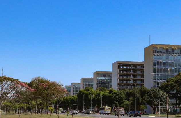 06/06/2023 - Brasília (DF) - Cenas da Cidade de Brasília. Esplanada dos Ministérios . Foto Antônio Cruz/Agência Brasil