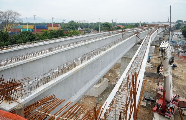 Canteiro de obras da alça de ligação da Ponte Rio-Niterói com a Linha Vermelha. (Foto: Agência Brasil)