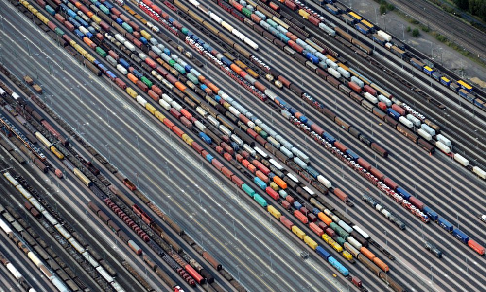 3 fatos para hoje: superávit comercial na zona do euro; gripe aviária e Uber