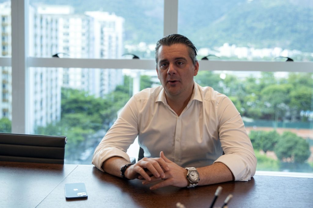 Oscar Fahlgren, chefe da Mubadala Capital no Brasil, fala durante entrevista no Rio de Janeiro, Brasil, na sexta-feira, 10 de dezembro de 2021. No total, a Mubadala Capital tem US$ 16 bilhões sob gestão, e o Brasil é um de seus quatro principais investimentos áreas, juntamente com capital privado global, capital de risco e um fundo de hedge. Fotógrafo: Dado Galdieri/Bloomberg