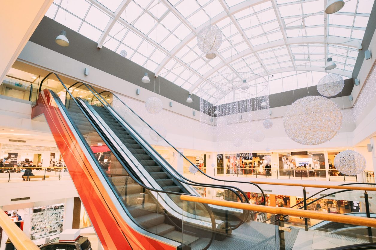 Visc VISC11 vai às compras e adquire 7 novos shoppings