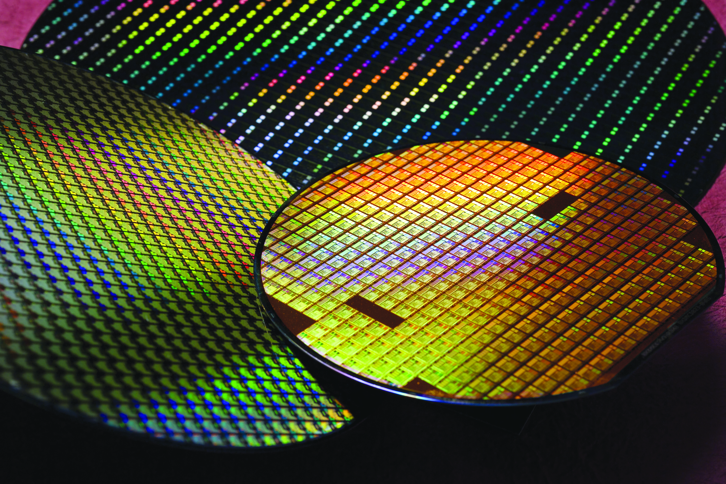 Wafer de silício de 12 polegadas feito em fábrica da TSMC, em Taiwan. Divulgação/TSMC