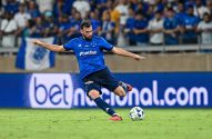 Luciano Castán, do Cruzeiro, veste uniforme patrocinado pela Betfair; empresa patrocinou 19 dos 20 times na última temporada | Crédito: Bloomberg