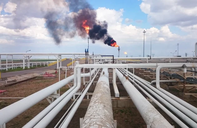 Refinaria de petróleo no Iraque