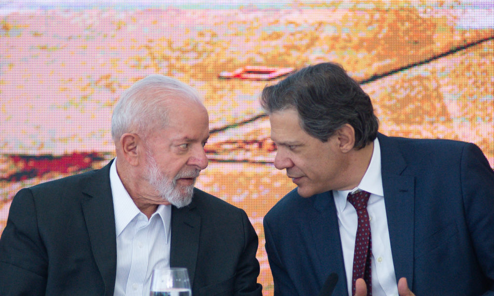 ‘Cumpra o arcabouço fiscal’, diz Lula a Haddad, autorizando cortes de gastos