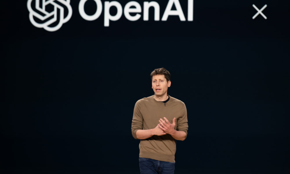 Com atraso, OpenAI lança assistente de voz