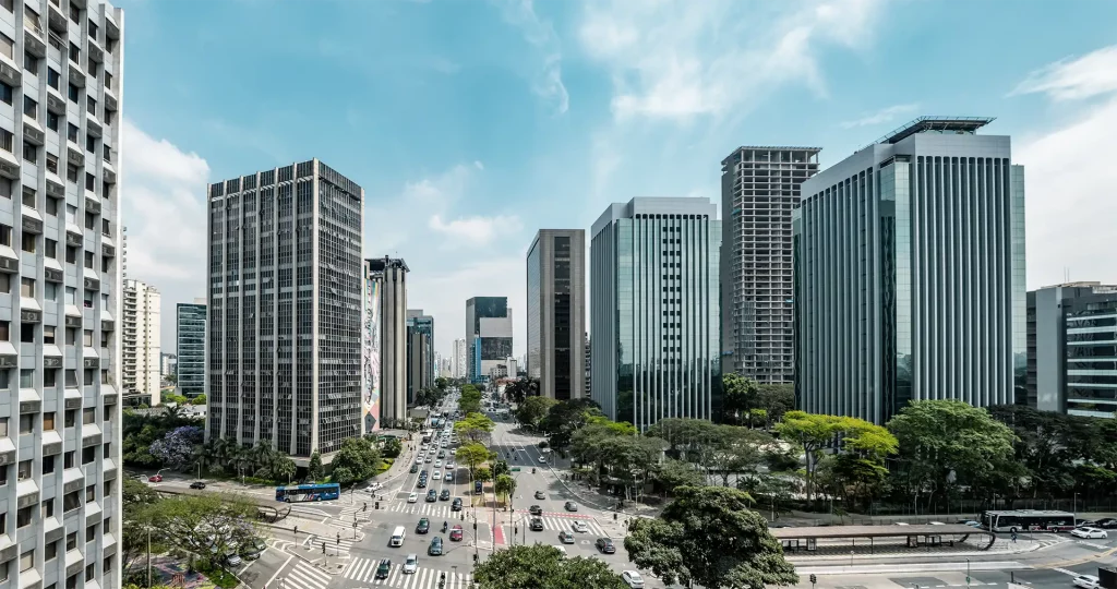 Vista aérea do cruzamento das avenidas Faria Lima e Rebouças, na Vila Olimpia, São Paulo