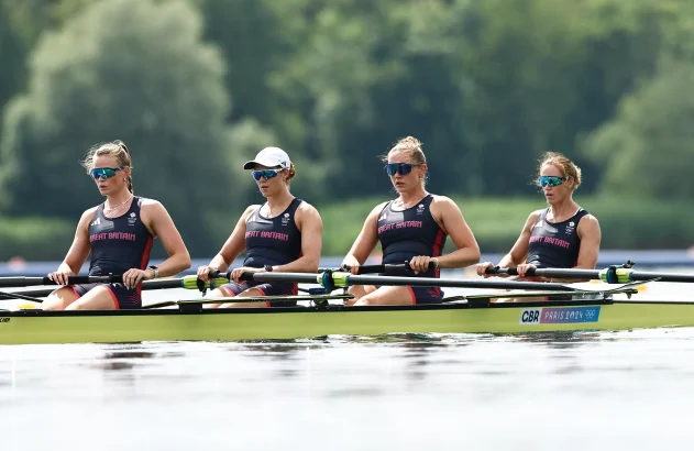 Rebecca Shorten, Sam Redgrave, Esme Booth e Helen Glover, da equipe de remo da Ingleterra, participam de treinamento no Estádio Náutico Vaires-Sur-Marne em julho de 2024, em Paris, França. Foto: François Nel/Getty Images