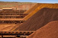 Pilhas de minério de ferro na mina da Pilbara, na Austrália, de propriedade da Rio Tinto