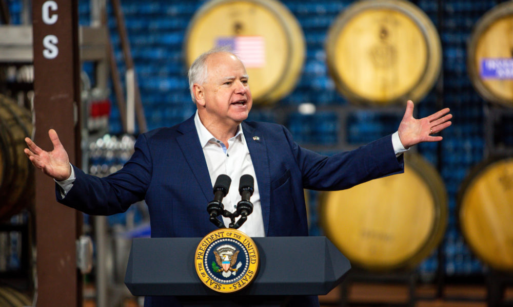 Kamala escolhe governador de Minnesota como candidato a vice na chapa democrata