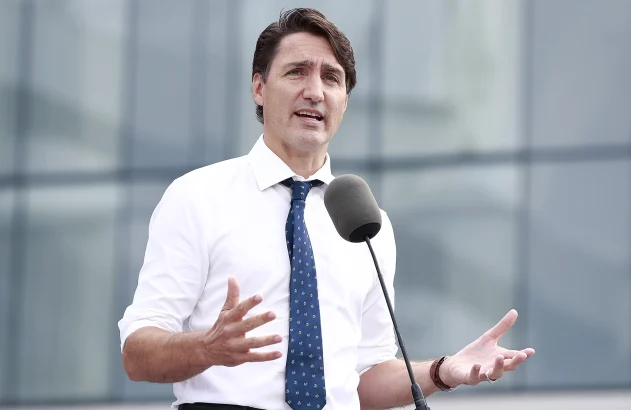 VANCOUVER, BC - 13 DE SETEMBRO: O primeiro-ministro canadense e líder liberal Justin Trudeau faz um discurso durante uma parada de campanha em 13 de setembro de 2021 em Vancouver, Canadá. (Foto: Jeff Vinnick/Getty Images)