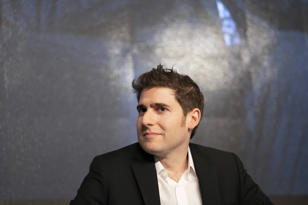 Brasileiro Eduardo Saverin, cofundador do Facebook