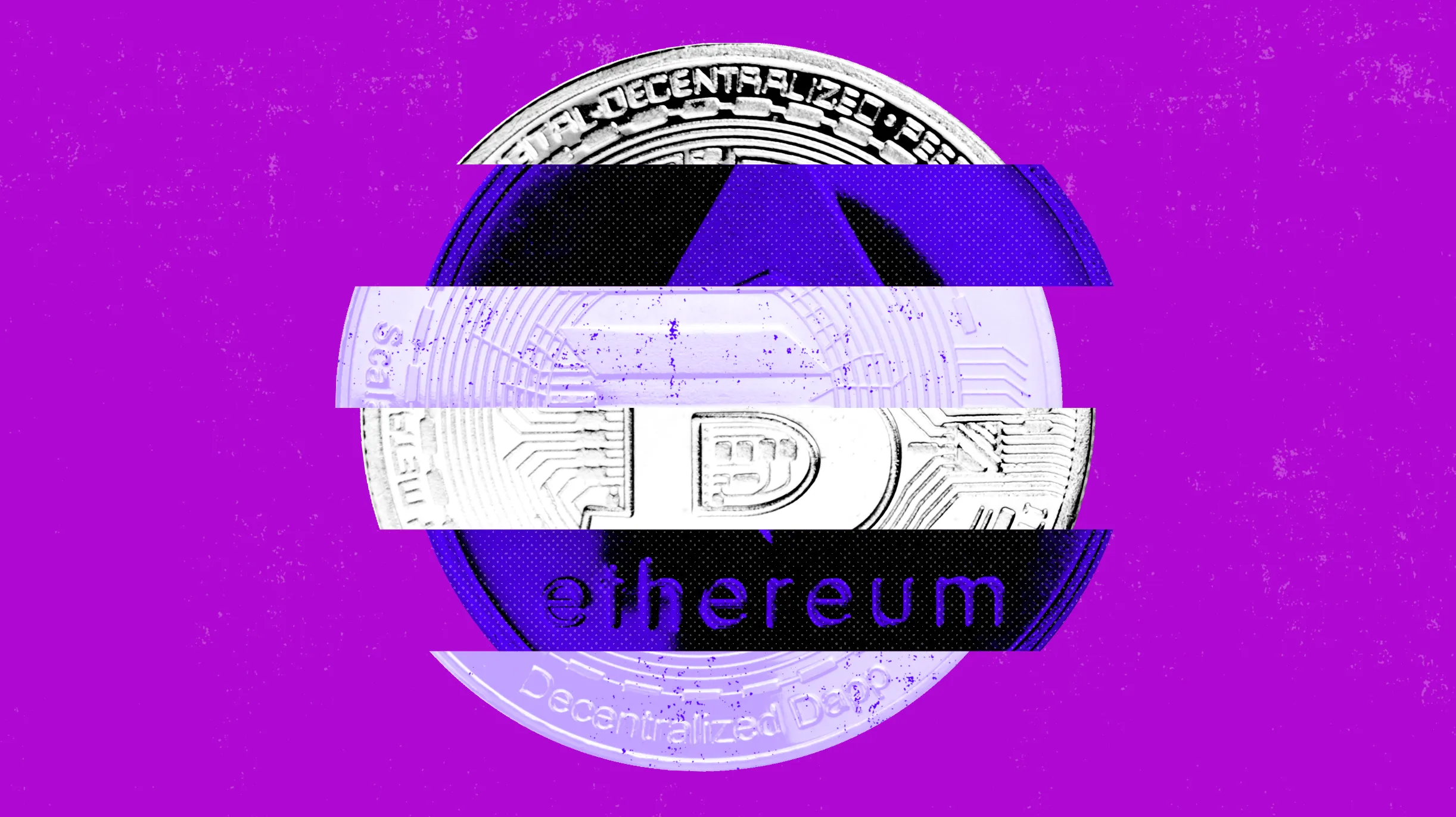 Imagem digital de uma moeda estilizada com elementos de Bitcoin e Ethereum, sobre um fundo roxo vibrante, com detalhes de tecnologia blockchain e efeito glitch.