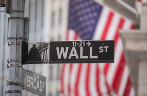 Wall Street: riscos de ataques cibernéticos com uso de IA preocupam autoridades e grandes bancos