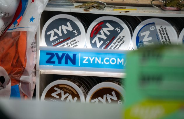 Bolsas de nicotina da Zyn smokeless à venda em Nova York