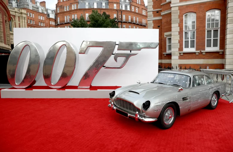 Aston Martin de James Bond, na estreia mundial de Carro James Bonds Aston Martin na estreia mundial de "007 - Sem Tempo para Morrer", de 2021