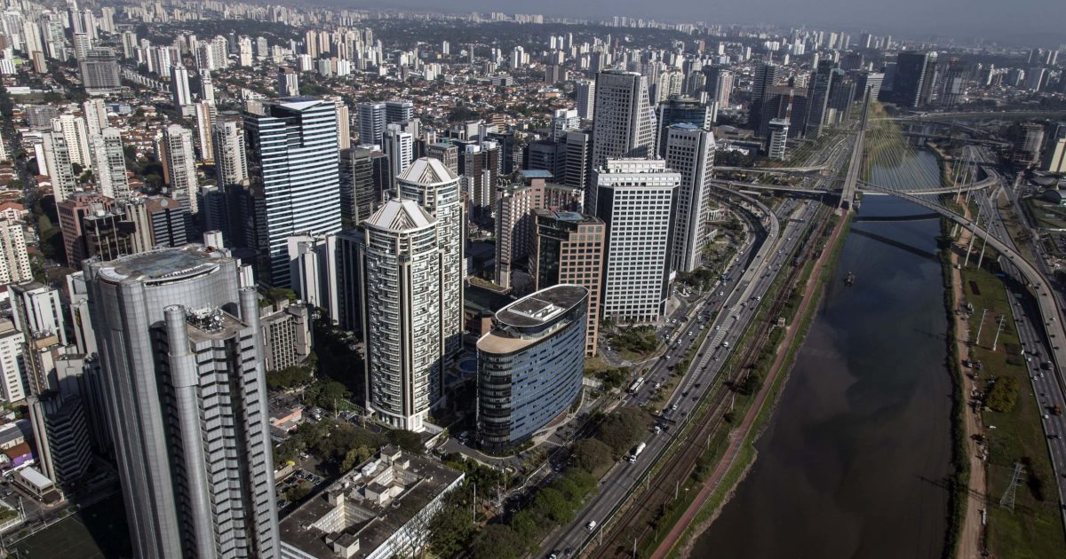 Prédios de escritório na região da Faria Lima em São Paulo