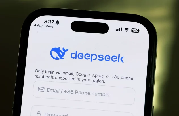 Tela de smartphone exibindo a tela de login do aplicativo Deepseek, com opções de acesso e aviso regional.