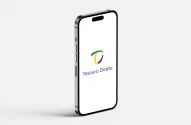 Smartphone moderno com logotipo colorido do Tesouro Direto na tela, destacado em fundo branco.