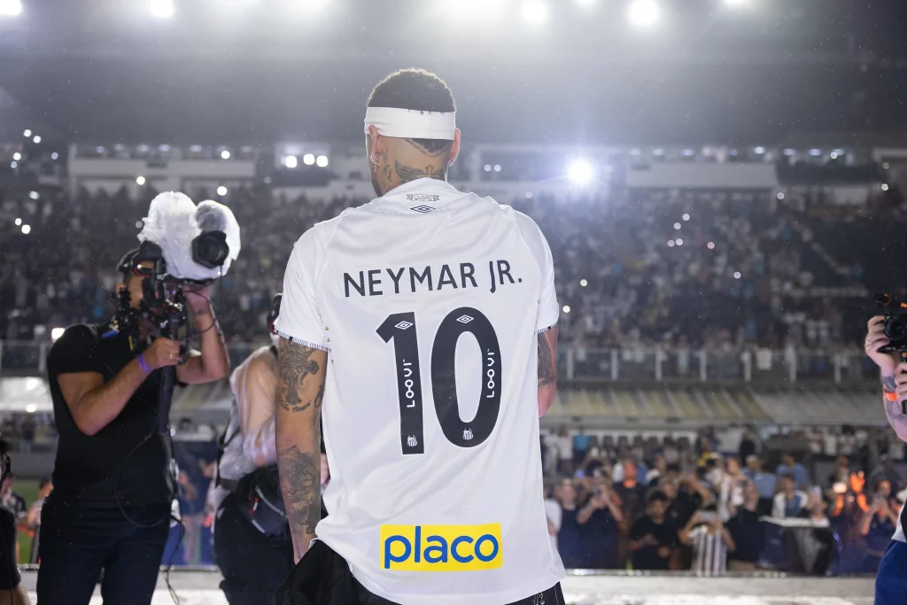 Neymar Jr, em sua apresentação no Santos Futebol Clube