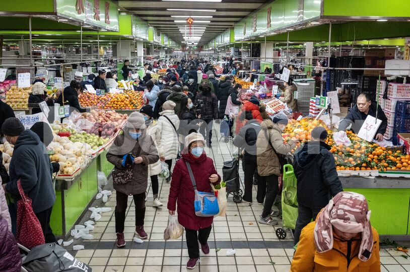 Pacote chinês para impulsionar consumo inclui aumento de salários e até estímulos à natalidade