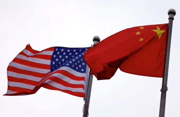 Bandeiras de EUA e China
