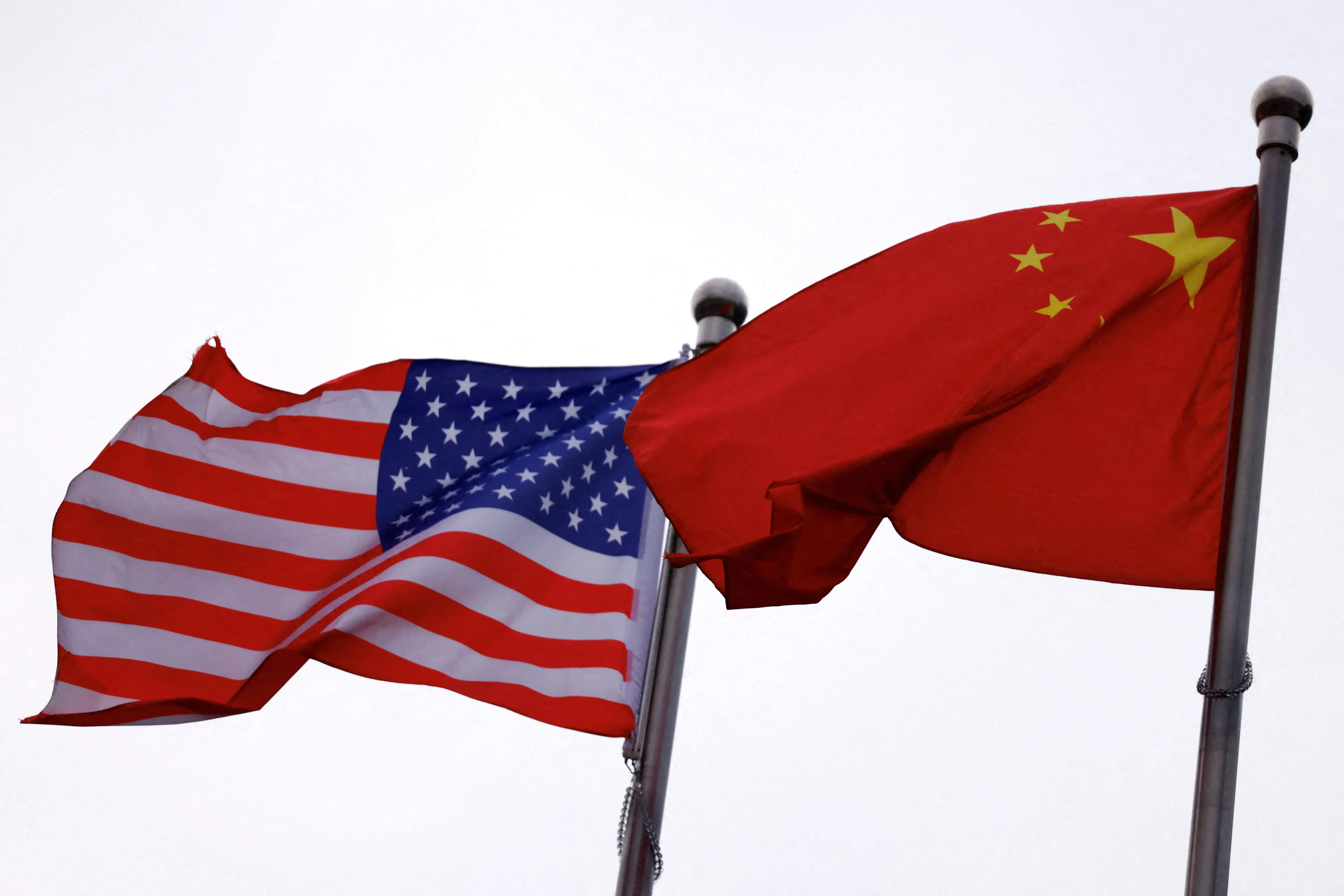 Bandeiras de EUA e China