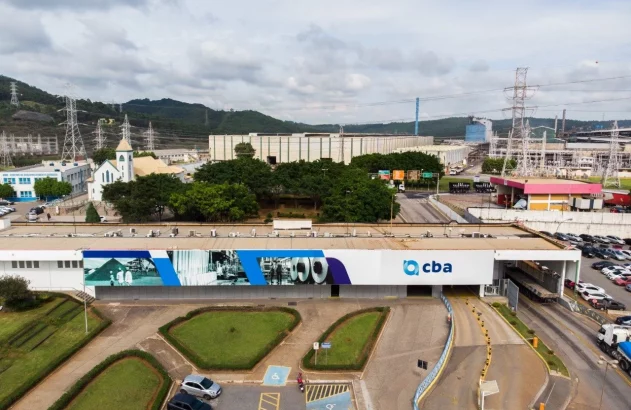 Fábrica da Companhia Brasileira de Alumínio (CBA) no interior de São Paulo