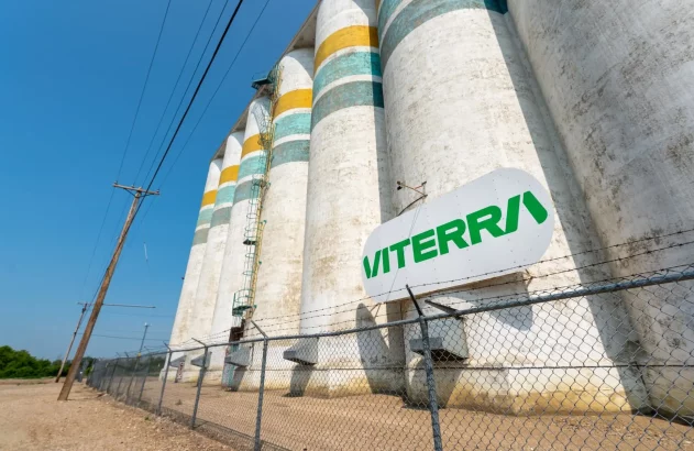 Unidade de armazenagem da Viterra, empresa adquirida pela Bunge