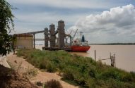 Carregamento de soja em Rosário, na Argentina