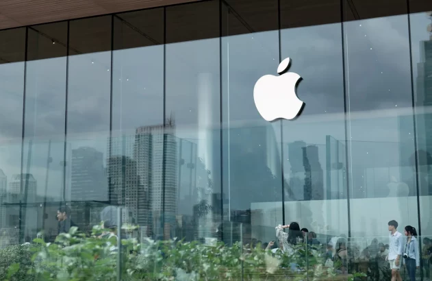 Letreiro Apple para ilustrar reportagem com as novidades da Apple para 2025