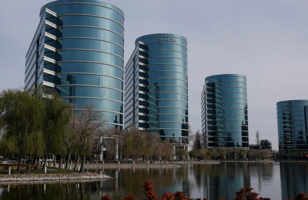 Três torres da Oracle espelhadas