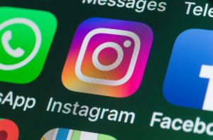 Imagem de uma tela de celular com app do Instagram