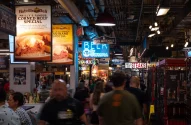 Consumidores em um centro comercial na Philadelphia, nos EUA