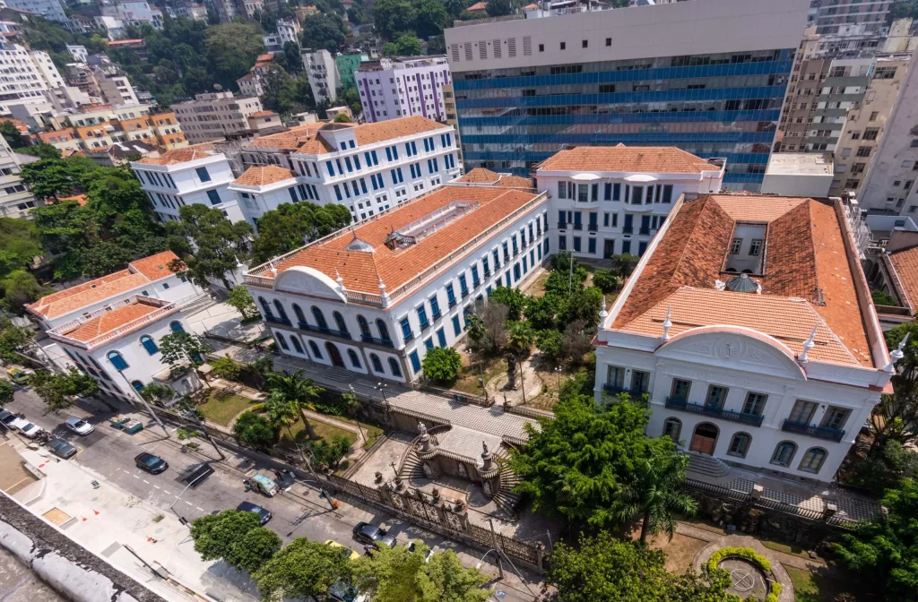 Vista aérea do tradicional Hospital Glória D'Or, no Rio de Janeiro