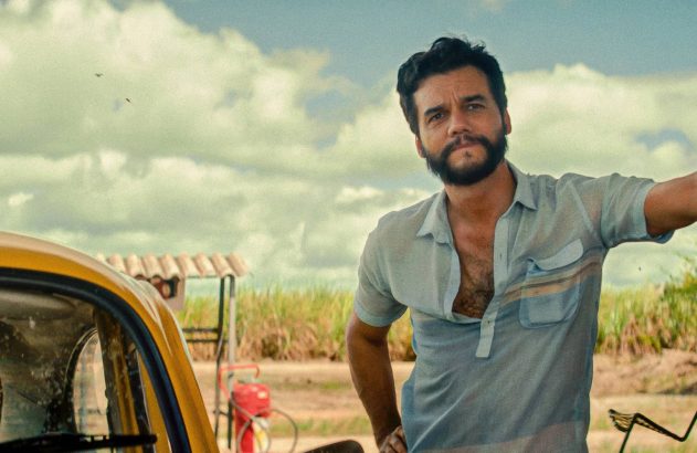 O ator Wagner Moura em cena de "O Agente Secreto" (Foto: Divulgação)
