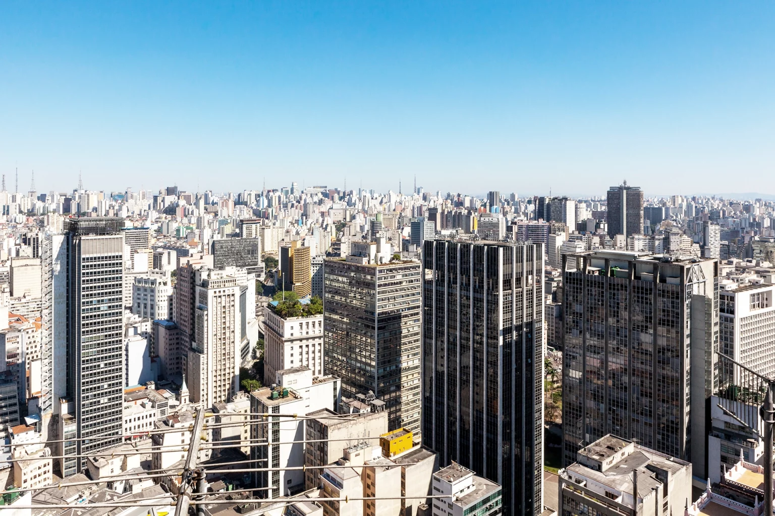 Vista aérea do centro de São Paulo para ilustrar reportagem sobre financiamento imobiliário