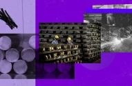 A imagem é uma composição visual que combina elementos industriais com uma estética moderna. No plano de fundo, predominam tons de roxo, que contrastam com elementos como barras de metal cilíndricas no canto esquerdo e faíscas de uma ferramenta de corte capturadas à direita. Ao centro, duas pessoas com capacetes de segurança estão diante de vergalhões de aço, sugerindo um ambiente de trabalho industrial associado à construção ou manufatura.