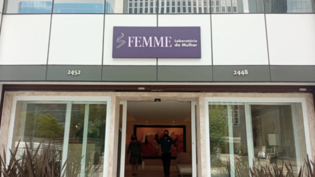 Fachada de unidade do laboratório Femme