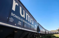 Trem operado pela Rumo, empresa controlada pela Cosan