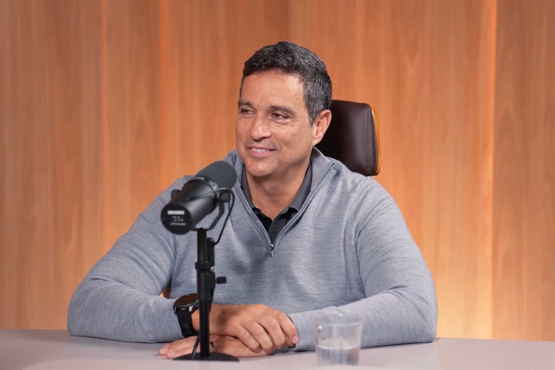 O economista-chefe e vice-chairman do Nubank, Roberto Campos Neto, dá entrevista ao videocast Perspectivas, do InvestNews