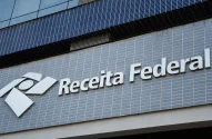 imagem de fachada de prédio da Receita Federal para ilustrar reportagem sobre Imposto de Renda 2026