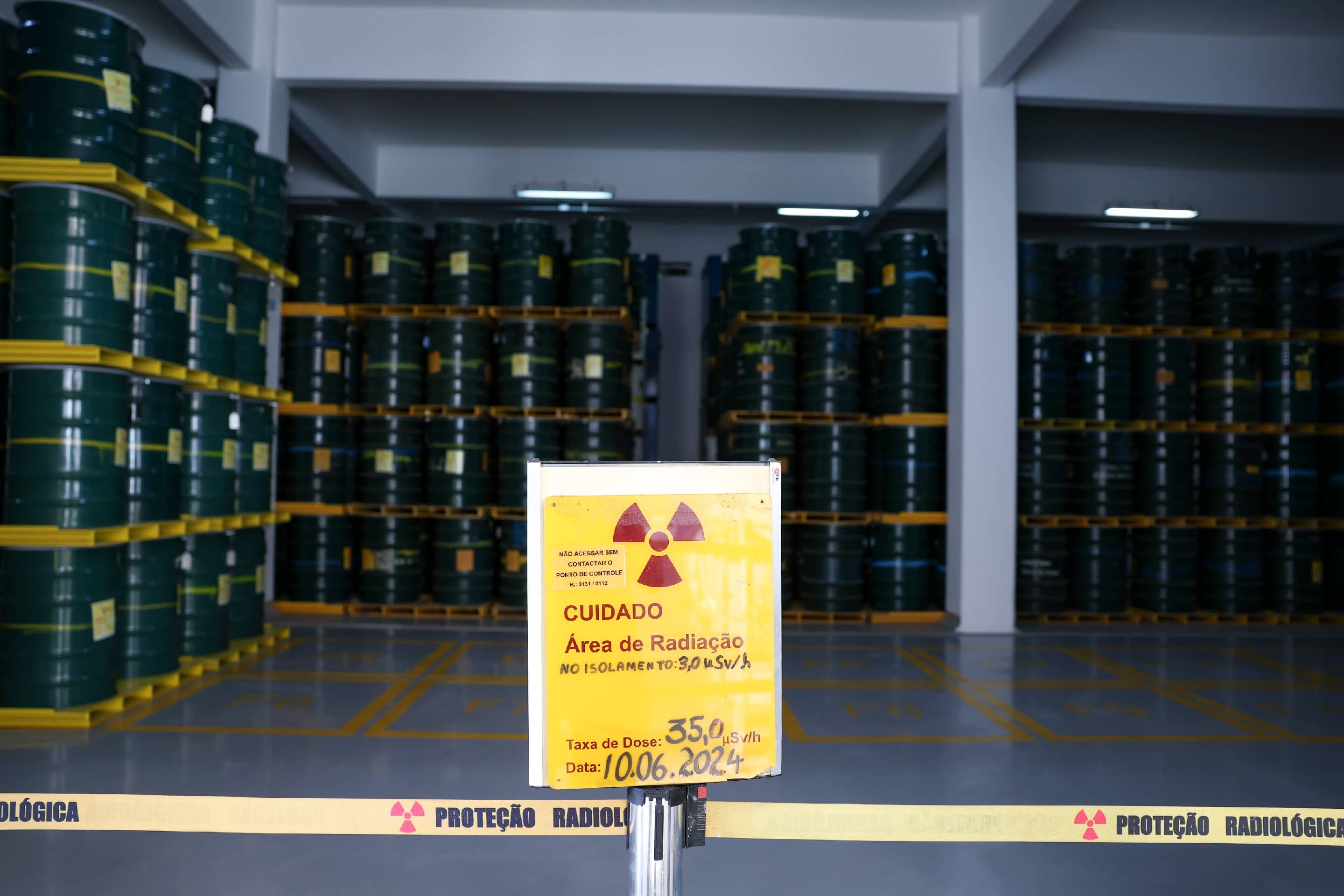 Material radioativo das usinas de Angra, operadas pela Eletronuclear