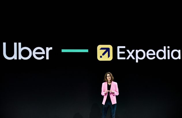 Ariane Gorin, CEO da Expedia, durante evento em Nova York de anúncio de parceria com a Uber (Foto: Gabby Jones/Bloomberg)