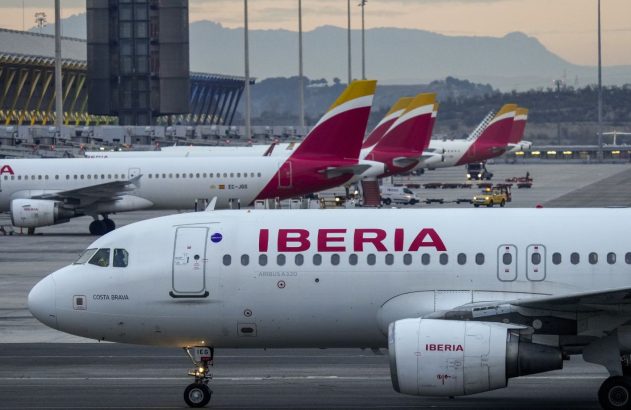 Aviões da Iberia no aeroporto de Barajas, Madri (Foto: Bloomberg)