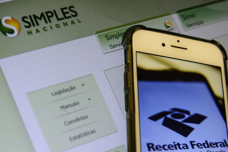 Simples nacional ou regime híbrido: decisão ocorre neste mês