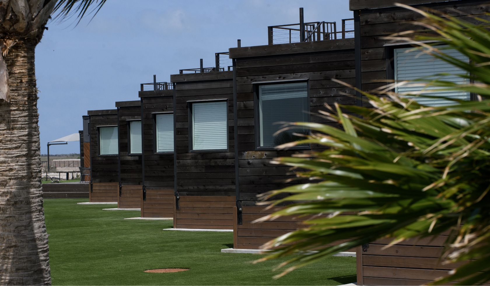 Novas casas em Boca Chica Village, no entorno de Starbase (Foto: Bloomberg)